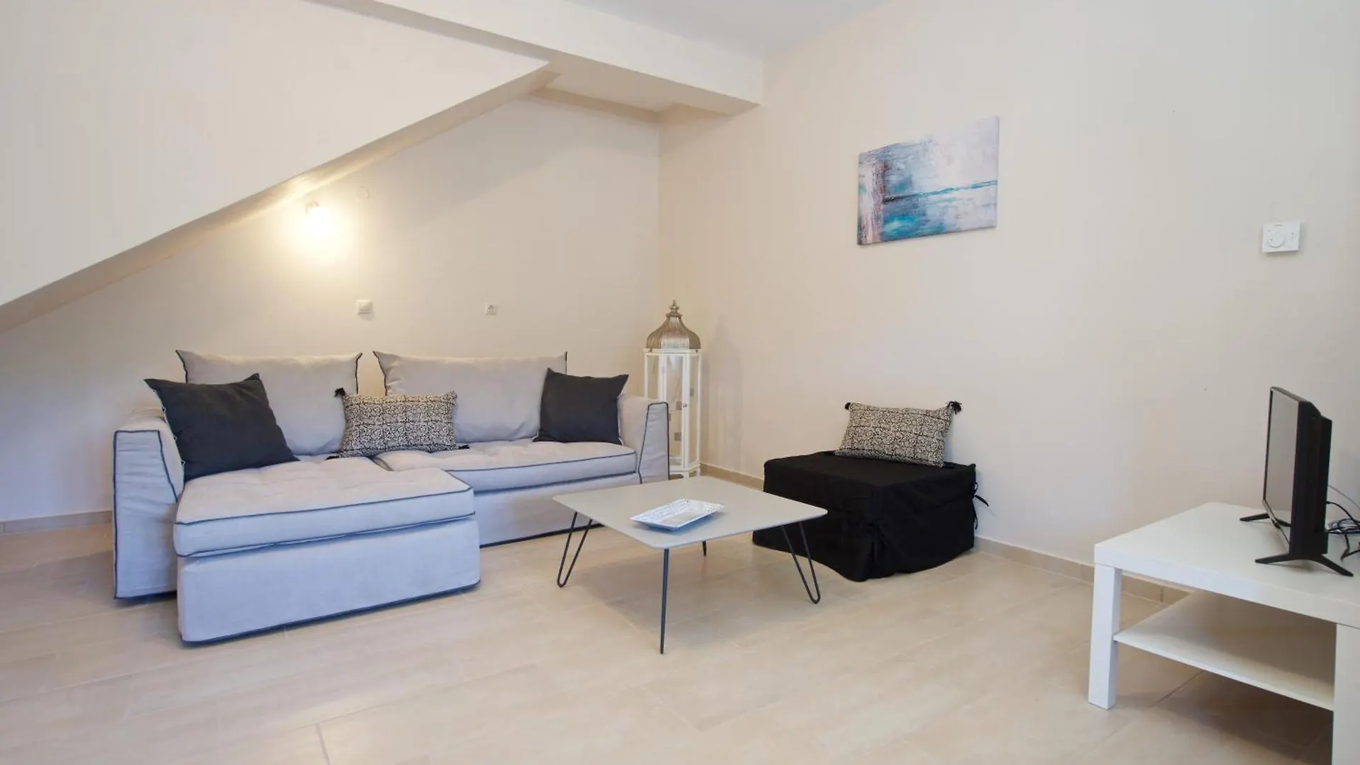 Apartment Jasmine Maisonette Razata